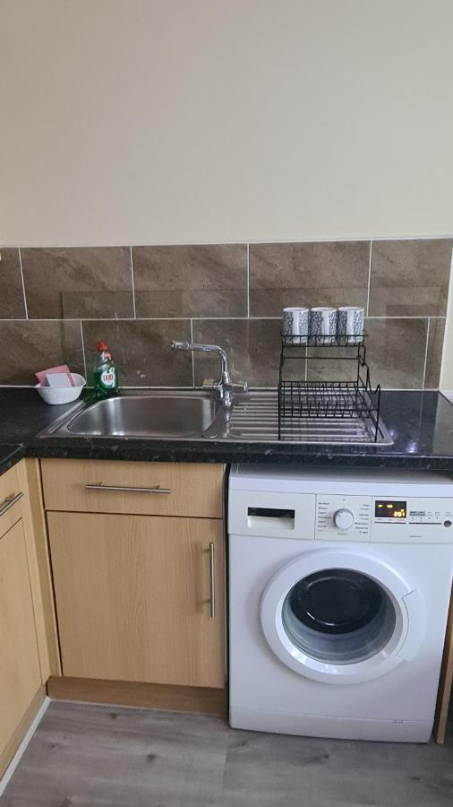 Entire 2 Bedroom Home/Flat In London, Central Line Extérieur photo